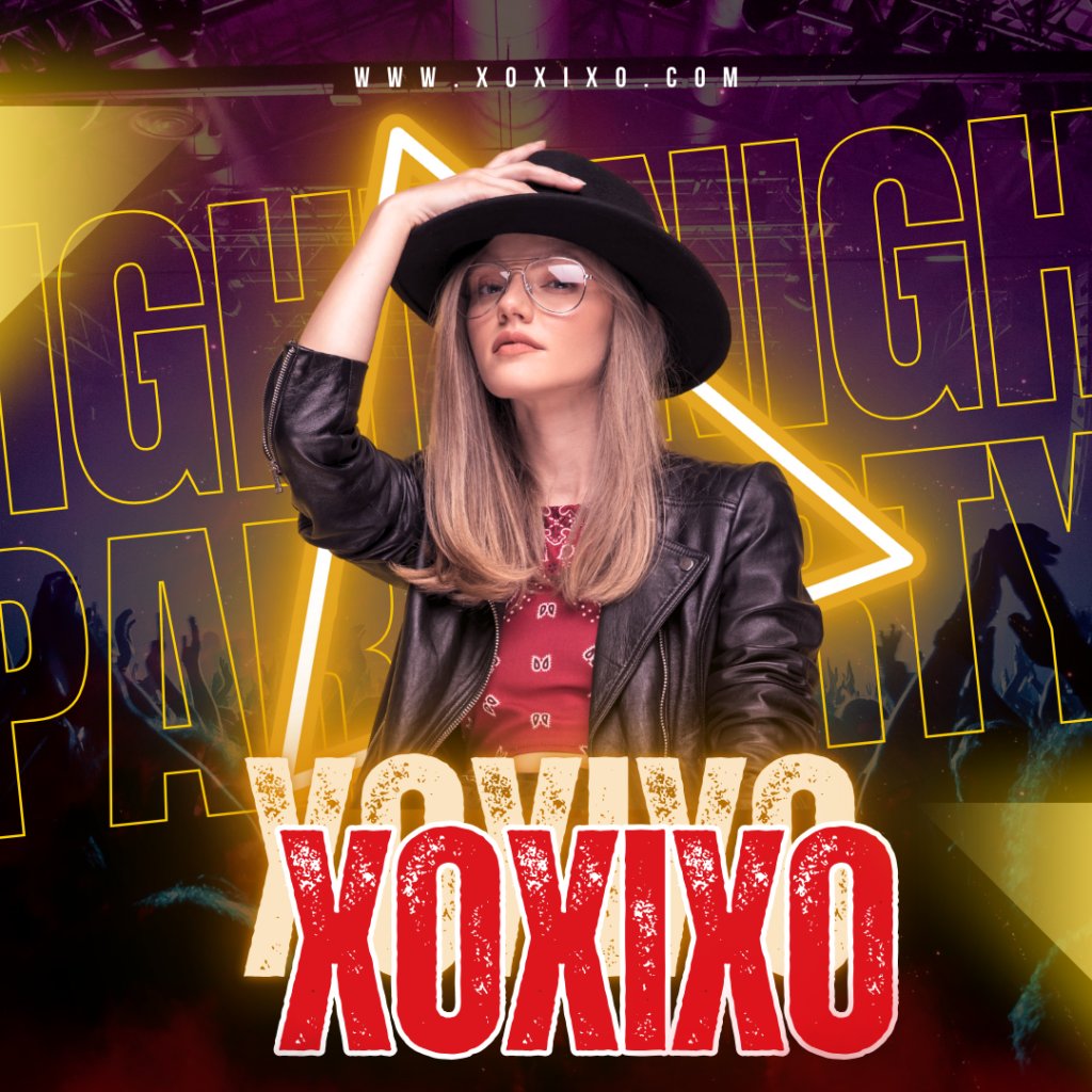 Tânără femeie cu păr lung blond, purtând pălărie neagră fedora, ochelari rotunzi transparenți și jachetă din piele neagră, pozând cu încredere sub lumini neon intense galbene și mov pe fundal urban cu mulțime dansantă la o petrecere nocturnă NIGHT LAUGH PARTY, stil modern edgy și vibrant, ianuarie 2026, XOXIXOXO.com